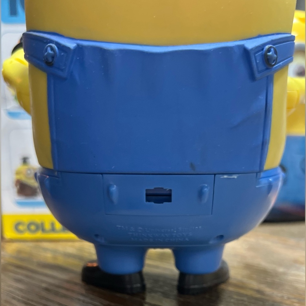 DESPICABLE ME iHome Rechargable Bluetooth Wireless Speaker - Gently Used - Picture 2 of 4
